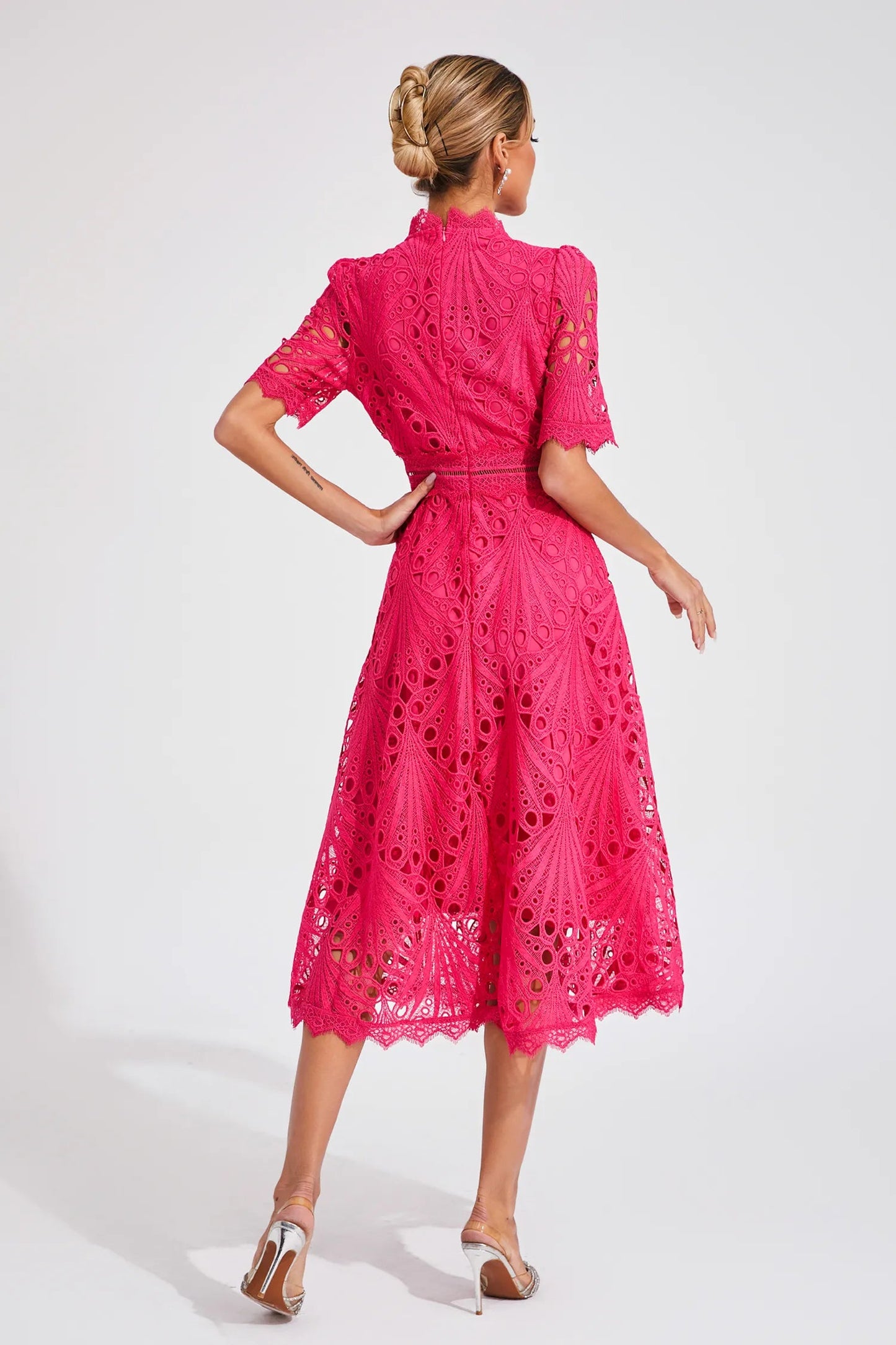 Nadine | Abito Midi – Fascino Chic E Tocchi Raffinati 
