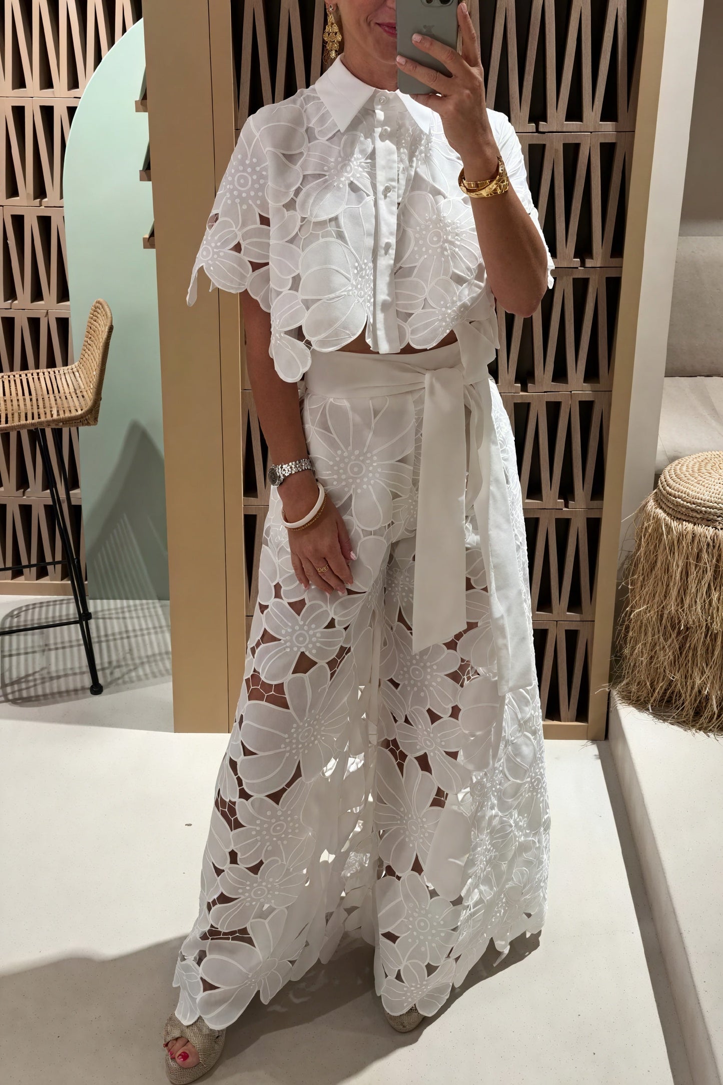 Tricia | Soubor Brodée – Květná elegance a strukturovaný střih 