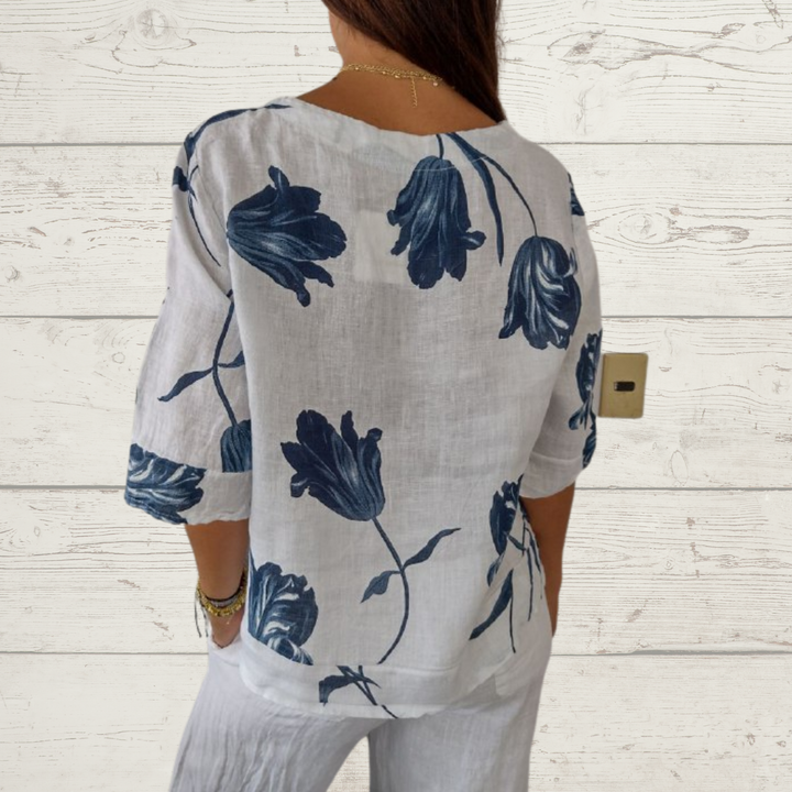 Jeanne | Blusa Floral Elegante – Botonadura Central y Mangas Cortas 