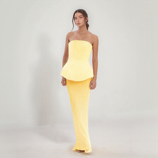 Queena | Trend Set Ensemble – Crop Top Bandeau and High-Waisted Long Skirt 