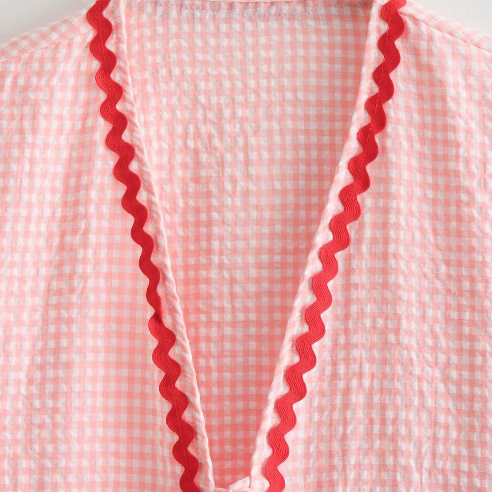 Claire | Chemise Detail Herz und romantische Note 